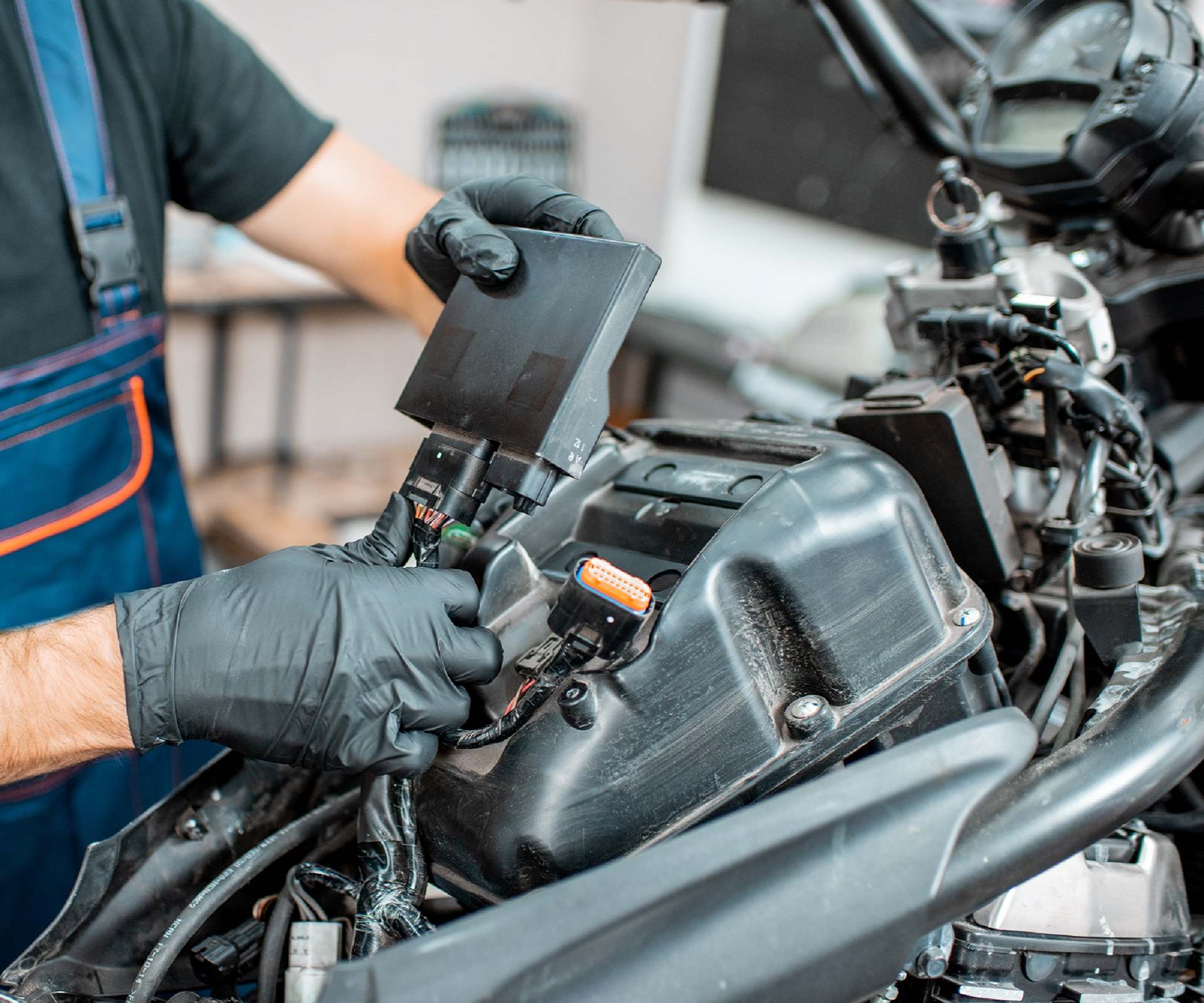 Atelier de réparation de jet ski et de motos près de Montpellier